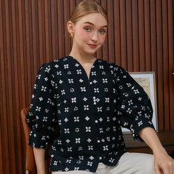 Nayara Blouse Batik Annika